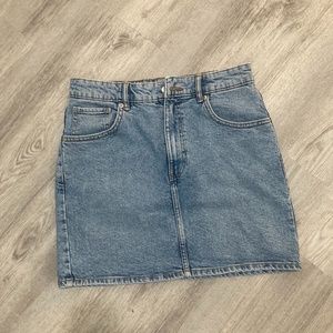high waisted demin mini skirt